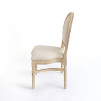 Chaise de salle à manger en bois massif empilable Louis pour événements, avec dossier en bois ou en rotin, style nordique, idéale pour la location de mariages et banquets (vente en gros)