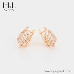 ML71675 XUPING ML Store Bijoux <span class=keywords><strong>de</strong></span> mode Accessoires pour femmes Boucles d'oreilles créoles <span class=keywords><strong>de</strong></span> style feuille vintage couleur <span class=keywords><strong>or</strong></span> 18 carats - Product Image 4