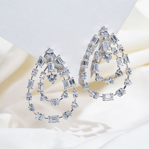 Boucles d'oreilles en or jaune 18 carats avec diamants de forme fantaisie Messi Jewelry MSE-849 pour femmes - Product Image 3