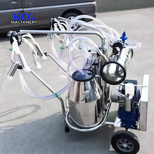 Il ranch utilizza mungitrici piccole, portatili e facili da usare, che producono prodotti lattiero-caseari come il latte e il latte di capra. - Product Image 2