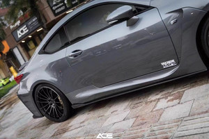 Nouvel ensemble de carrosserie auto-adhésif en fibre de carbone RCF avec accessoires : lèvre avant, diffuseur, spoiler, jupes latérales et capot - Product Image 4