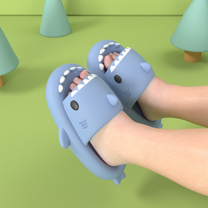 Pantuflas con Forma <span class=keywords><strong>de</strong></span> <span class=keywords><strong>Tiburón</strong></span> Estilo 2022, Pantuflas <span class=keywords><strong>de</strong></span> Verano para Mujer, Lindas <span class=keywords><strong>Chanclas</strong></span> para Interiores y Exteriores, Pantuflas Suaves <span class=keywords><strong>de</strong></span> EVA para Parejas, para el Hogar - Product Image 4
