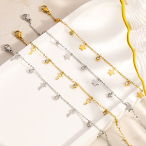 Bracelet fin avec pendentif clé plaqué or 18 carats, serti de diamants, bijoux pour femmes à porter au quotidien - Product Image 3