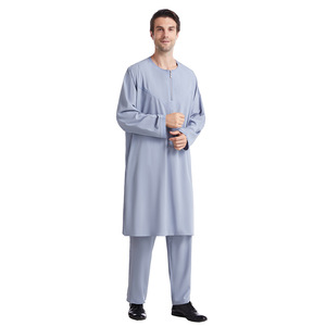 Muslimische Robe Arabische Männer Thobe Islamische Kleidung Naher Osten Bestickte Robe mit Hosen Set - Product Image 4