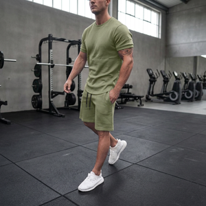 Ensemble de shorts d'été pour hommes Ensemble de t-shirts et de shorts de couleur unie Ensemble d'été pour hommes deux pièces - Product Image 3