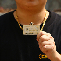 Bijoux Hip Hop Créatifs Plaqué Or 18 carats Pendentif Design Visa Serti de Zircon Cubique Style Riche Pendentif Collier.