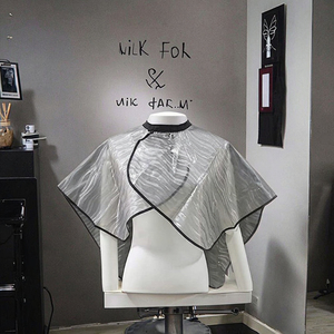 Mantella Impermeabile <span class=keywords><strong>Unisex</strong></span> per Parrucchieri in PVC Corta per Colorazione, Decolorazione, Trucco e Shampoo - Product Image 4