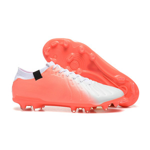 Crampons <span class=keywords><strong>de</strong></span> football professionnels FG 2025 chaussures d'entraînement avec goujons courts moulés 3D crampons en TPU moulés pénétration optimale - Product Image 2