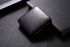 Banque d'alimentation <span class=keywords><strong>portable</strong></span> mini 10000mAh avec texture en cuir, logo personnalisé pris en charge pour les cadeaux en gros - Product Image 2