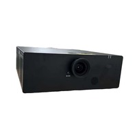 Projecteur laser haute luminosité 10000 Ansi, résolution WUXGA, portée de projection 40-500 pouces, déplacement vertical/horizontal du projecteur