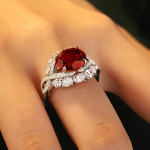 แหวนแฟชั่นรูปไข่สไตล์วินเทจประดับทับทิมและไพลินสังเคราะห์สำหรับงานหมั้น - Product Image 5