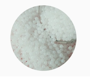 Granulés de PE de qualité alimentaire recyclés et écologiques pour des sacs de moulage en HDPE haute densité personnalisables - Product Image 1