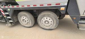 Grue sur camion Zoomlion 2022 ZTC550H 55 tonnes avec flèche articulée à 5 sections de 47 m, contrepoids de 14 tonnes, boîte de vitesses et moteur principaux - Product Image 5