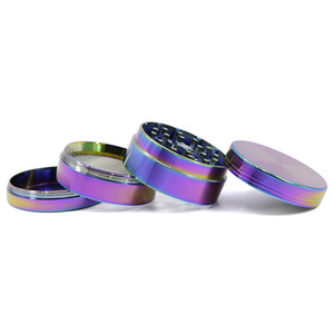 Grinder Magnetico per Erbe e Tabacco con Logo Personalizzato, 50mm, 4 Strati, in Lega di Zinco |   Macina Spezie Multicolore con Denti a Diamante Sfumati Arcobaleno - Product Image 4