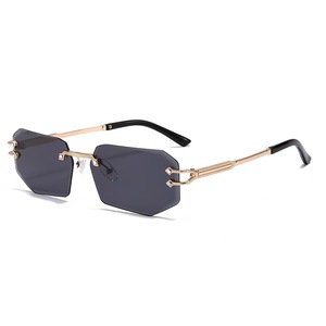 Gafas de Sol de Lujo Personalizadas de Marca de Moda, Montura de Metal sin Aro, Montura Rectangular con Corte de Diamante - Product Image 1