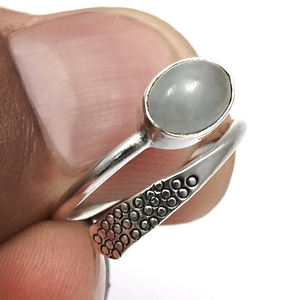 Magnifiquement conçu gris pierre de lune pierres précieuses bagues faites à la main en argent sterling 925 bijoux en pierre de naissance à la mode en gros - Product Image 1