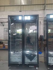 NE-326 Secador de Carne de Res de Gran Tamaño con Tres Puertas de Vidrio Integradas en la Pared, Secador de Carne Comercial de Lujo para Restaurantes con Ganchos - Product Image 3