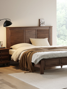 Lit double en bois massif de noyer noir d'Amérique du Nord avec dossier haut, longueur 1,8 m, profondeur 1,5 m, meubles de chambre à coucher antiques - Product Image 1