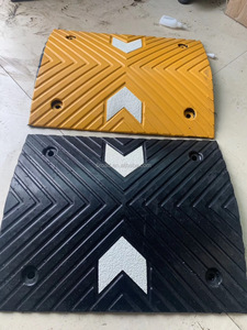ยางพลาสติกหุ้มด้วยลูกศรสีขาวมาตรฐาน CE - Product Image 3