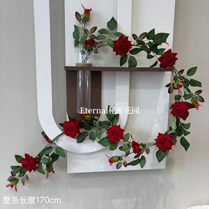 ดอกกุหลาบเลื้อยปลอม ซีเคร็ทการ์เดน ขนาด 170 ซม. สีแดง ทำจากพลาสติกและผ้าไหม สำหรับตกแต่งงานแต่งงานและบ้าน - Product Image 5