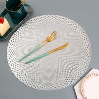 Sous-verre isolant de style européen, couleur unie, pour hôtel, en PVC, avec motifs creux estampés or