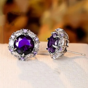 Orecchini a perno rotondi classici scintillanti in rame con perle finte per donna, gioielli di moda per fidanzamento - Product Image 3