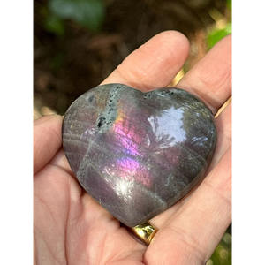 Corazón de Labradorita Arcoíris al por Mayor - Marmoleado Natural en Morado, Elegante para Decoración del Hogar, Bodas, Aniversarios, Regalo - Product Image 3