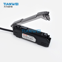 X10-R-NE3 100% baru dan asli Sensor serat optik KFPS Taiwan dalam stok sekarang Harga pertanyaan
