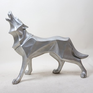Statua Geometrica Creativa di Lupo; Figura di Lupo in Resina Geometrica Nera per Decorazioni Domestiche, Regali e Artigianato - Product Image 3