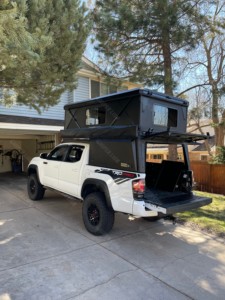 Hiperlion - <span class=keywords><strong>Camper</strong></span> Desplegable de Carcasa Rígida para Camioneta, <span class=keywords><strong>Camper</strong></span> Deslizable de Aluminio para Toyota Tundra Ford F150, Caja de 6 pies y 6.5 pies, 4x4 Todoterreno - Product Image 2