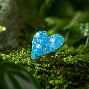 Anillo de Corazón de Cristal con Diseño de Flor de Diamantes de Imitación Azules, Chapado en Oro PVD, Acero Inoxidable 316L, Joyería Sostenible y Resistente - Product Image 3