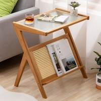 Table basse en bambou avec porte-revues, plateau en verre, mobilier moderne pour salon et coin lecture