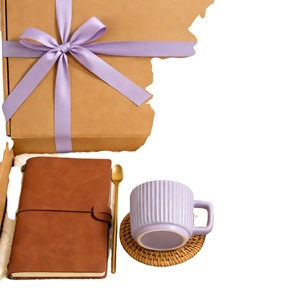 Conjunto de Regalo de Lectura Acogedor, Caja de Regalo Morada de Lujo, Taza Morada, Cuaderno de Cuero, Manta Suave, Regalo de Cumpleaños Perfecto para Mujeres - Product Image 1