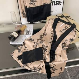 Nouveau chinois rétro imprimé à manches longues Senior femmes rouge Net vent peignoir <span class=keywords><strong>chemise</strong></span> <span class=keywords><strong>de</strong></span> <span class=keywords><strong>nuit</strong></span> pyjamas matin robe ensemble - Product Image 5