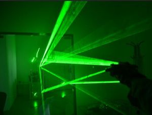 Vente directe d'usine Gants laser verts Mitaines Lumière Spectacle de danse Scène DJ Club Accessoires de fête Gants laser verts Mitaines - Product Image 3