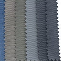 Tissu Oxford en polyester enduit de PU imperméable à texture granulaire en similicuir 900D pour sac bandoulière et sac banane