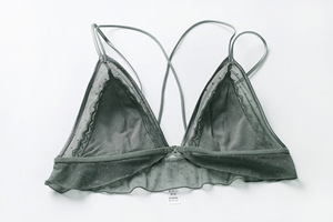 Ensemble de lingerie sexy avec soutien-gorge à boutons avant, dos en dentelle, col en V, bonnets triangulaires ultra-fins sans armatures - Product Image 6