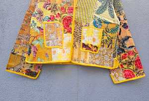 Chaleco Acolchado sin Mangas con Estampado Negro Hecho a Mano en India, Estilo Elegante para Mujer, Regalo para Ella - Product Image 2