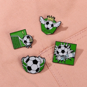 Set de Pinzas Metálicas Esmaltadas con Temática de Fútbol para Aficionados y Coleccionistas, Ideal como Regalo para Fiestas Deportivas y Accesorios para Mochilas - Product Image 6