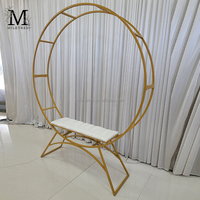 Canapé rond en métal doré à deux places, ensemble de chaises royales, banc de mariage avec coussin, décoration de scène pour événements et fêtes MILE Factory