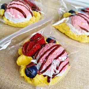 Jouets Squishy en Silicone Réalistes en Forme de Toast Épais avec Gouttes de Chocolat de 11 cm, Anti-Stress pour Jours Chargés, pour Tous les Âges, en Plastique Durable - Product Image 3