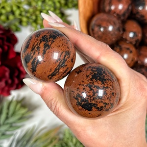 Vente en gros de sphères d'obsidienne rouge de qualité supérieure, style bohème, pierre de cristal naturelle de guérison pour la décoration intérieure unique et les cadeaux de vacances - Product Image 5