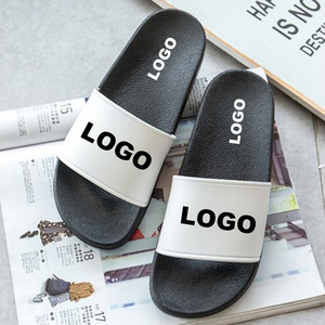Zapatillas de plástico de verano para hombres y mujeres Sandalias de PVC con patrón imprimible de texto y logotipo personalizado - Product Image 1