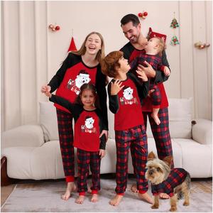 Pyjamas de Noël rouge et bleu pour la famille, ensemble assorti de Noël, grand sapin de Noël, pyjamas doux pour la famille - Product Image 1