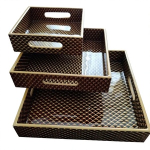 Plateaux de service en bois MDF à motifs floraux - Faits à la main, décoratifs, écologiques, légers, compatibles lave-vaisselle et micro-ondes, design personnalisé - Product Image 2