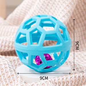 Evcil Köpekler İçin Doğal Kauçuktan Yapılmış İnteraktif Oyuncak Top, Yavru Köpek Eğitimi ve Diş Temizliği İçin Zil İle - Product Image 4