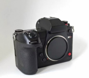 High Resolution Mirrorless Camera Lumix S1H SLR-style Camera Used Lumix DC-S1H - Product Image 1