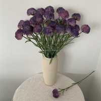 B-743 Fournitures florales en gros Plantes artificielles Fleurs décoratives Fleurs de Dianthus violettes à tige unique Fleurs en forme de boule de poils