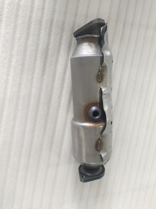 Convertidor Catalítico de Escape YueYang para Hyundai Tucson Sportage IX35 2.4L 409SS - Product Image 4