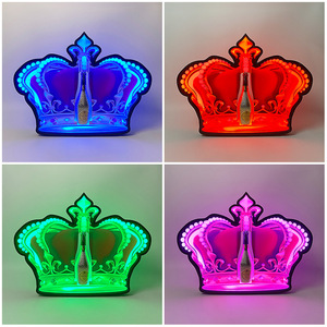 Exhibidor de Licores LED en Forma de Corona, Decoración Acrílica para Bar y Fiestas, Estante para Vinos Iluminado de Siete Colores, Estilo Retro de Lujo para Interiores - Product Image 4